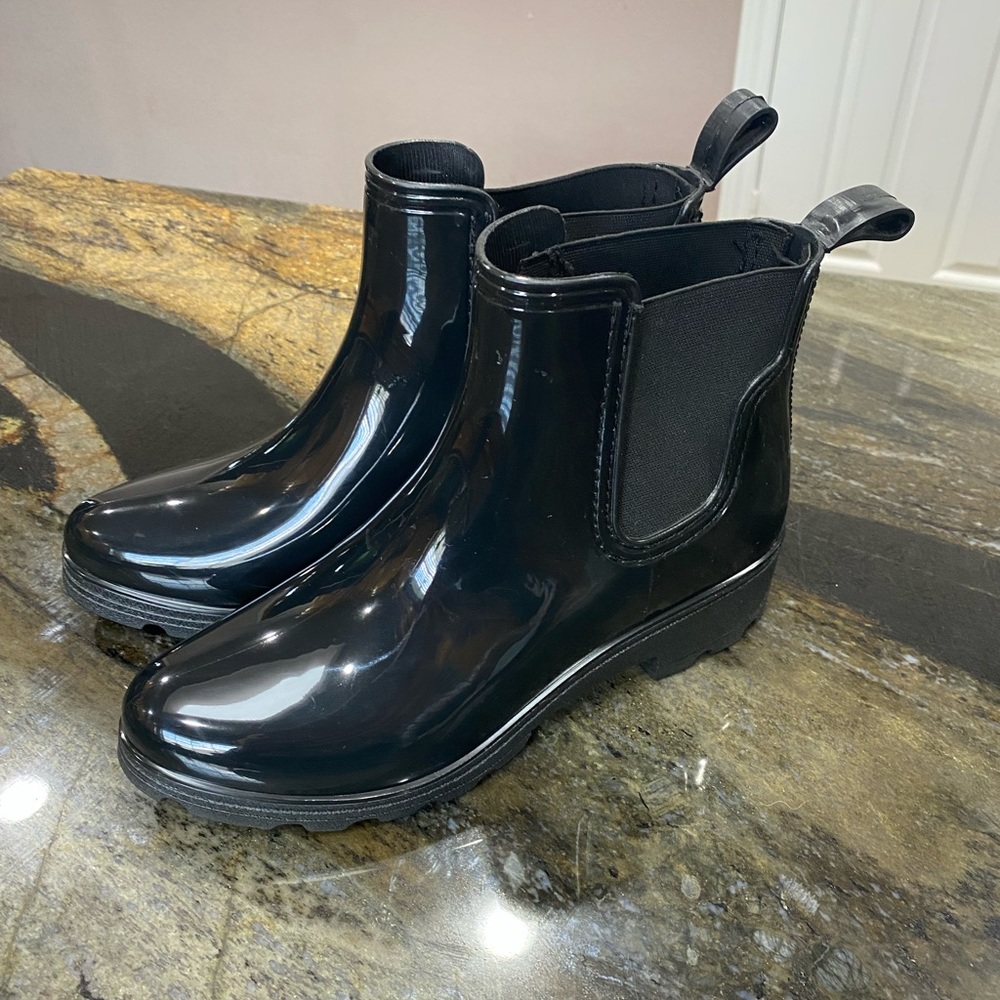 Rain boots